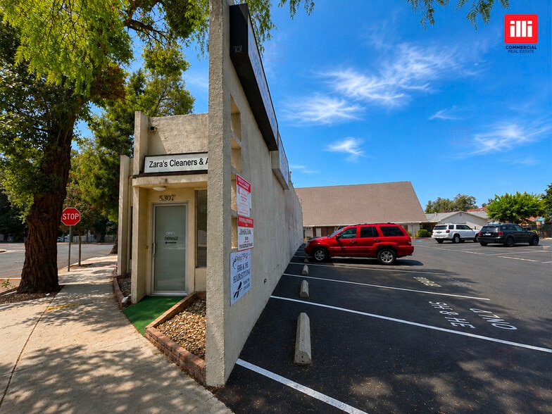 More Photos Of 5301-5307 Comercio Ln, Woodland Hills Storefront For Lease