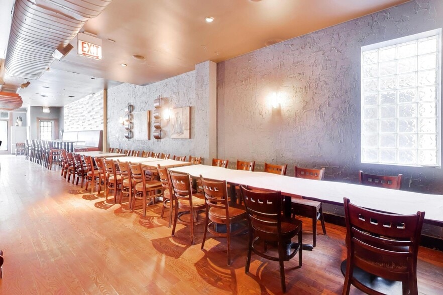 More Photos Of 2114 W Roscoe St, Chicago Storefront Retail Residential For Sale