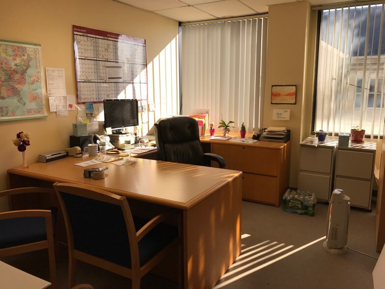 More Photos Of 108 Main St, Norwalk Medical For Lease