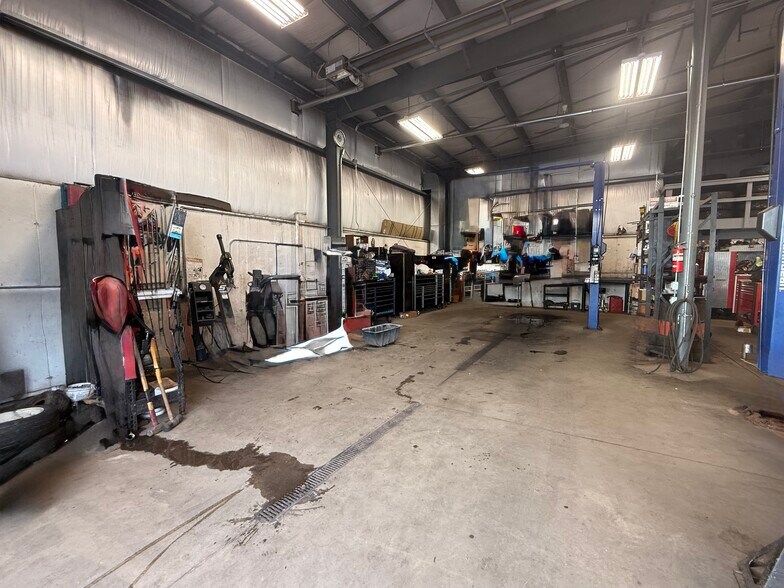 More Photos Of 1137 S Stephenson Ave, Iron Mountain Specialty For Sale