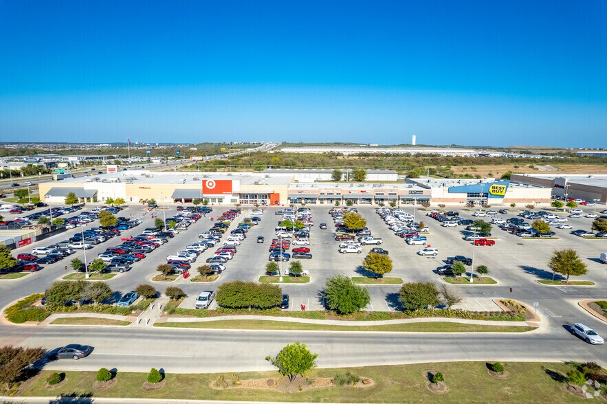 More Photos Of 161 Creekside Way, New Braunfels Unknown For Lease