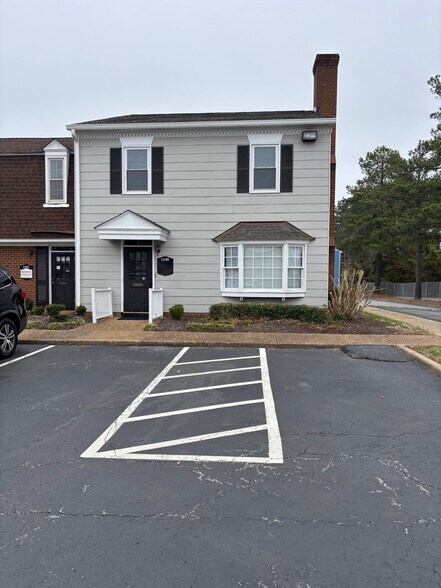 More Photos Of 1231-1249 Mall Dr, Richmond Medical For Lease