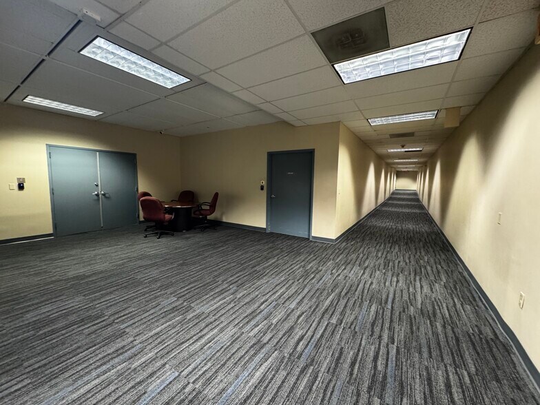 More Photos Of 1628 Browning Rd, Columbia Loft Creative Space For Lease