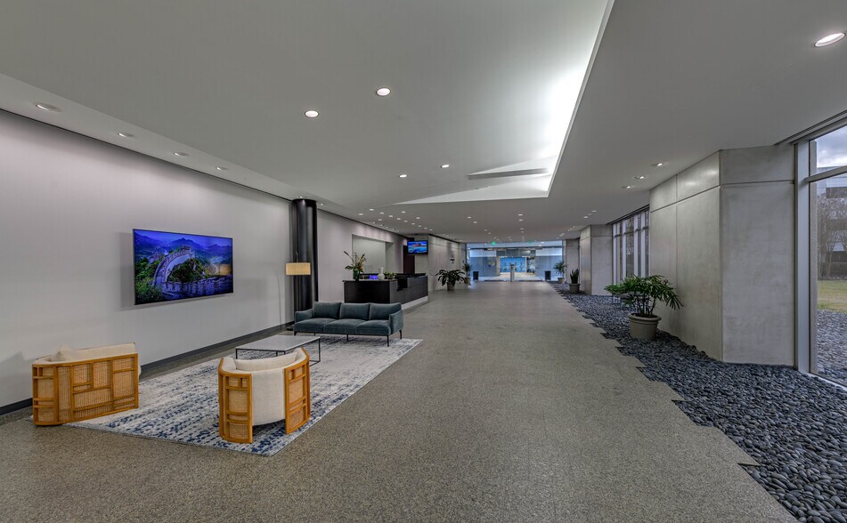 More Photos Of 1330 Enclave Pky, Houston Office For Sale