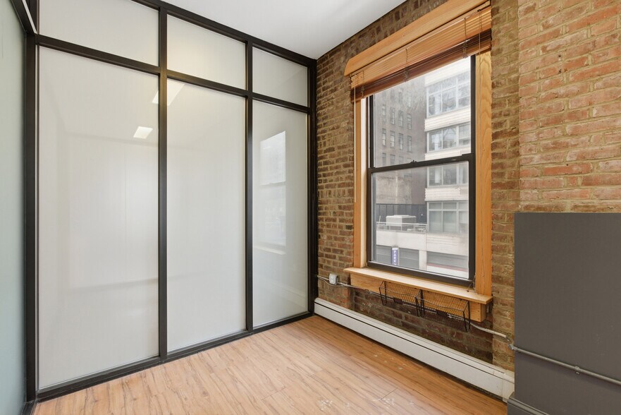 More Photos Of 816 6th Ave, New York Flex For Sale