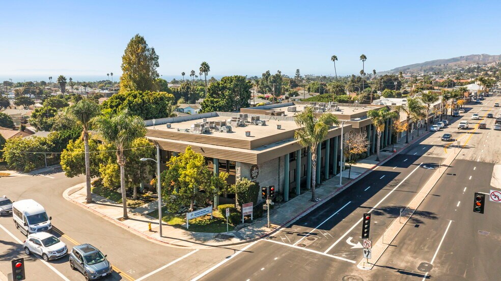 More Photos Of 2580-2590 E Main St, Ventura Loft Creative Space For Lease