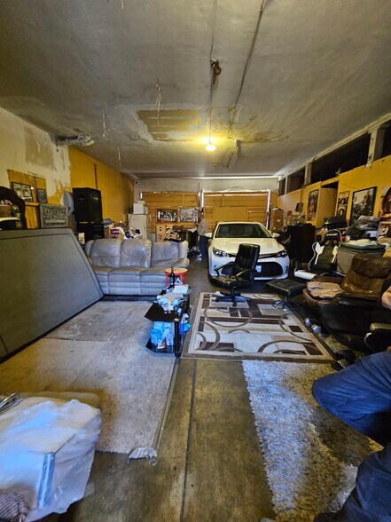 More Photos Of 6836 Crenshaw Blvd, Los Angeles General Retail For Sale