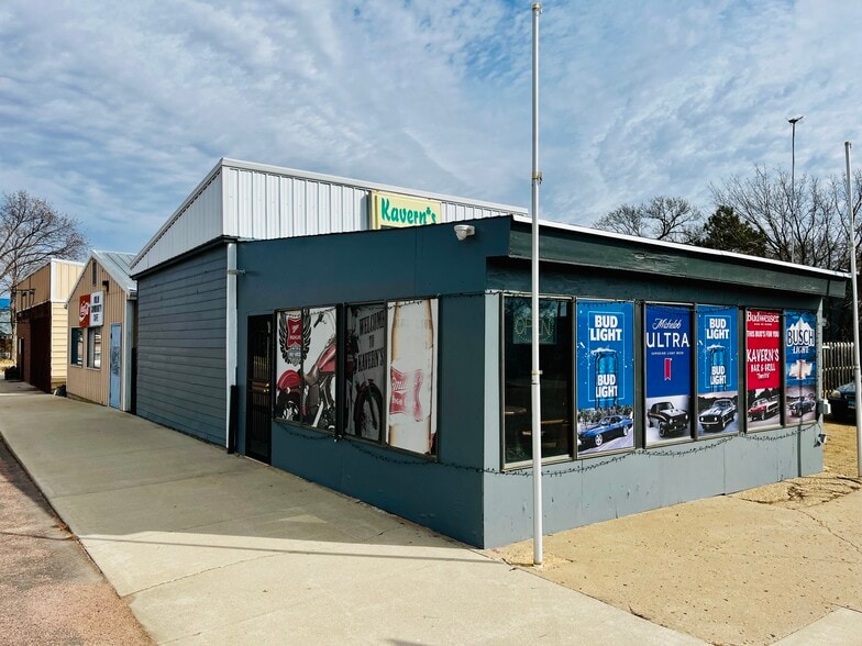 Primary Photo Of 300 Lincoln Ave, Volin Specialty For Sale