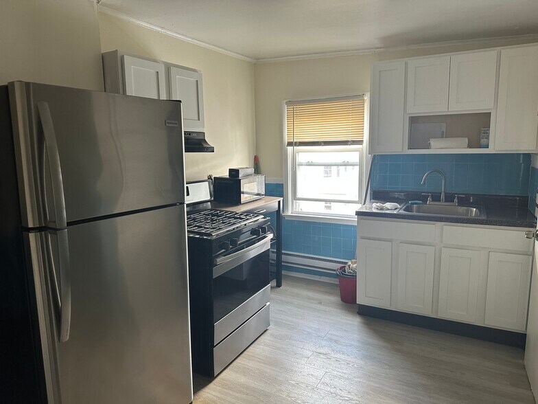 More Photos Of 55 Halsey St, Newark Storefront Retail Residential For Sale