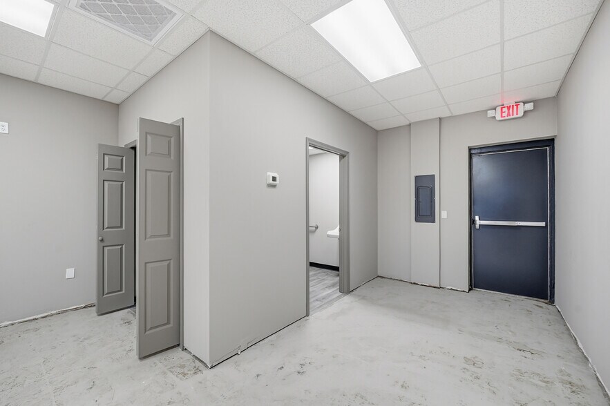 More Photos Of 1365-1389 Cassat Ave, Jacksonville Storefront Retail Office For Lease