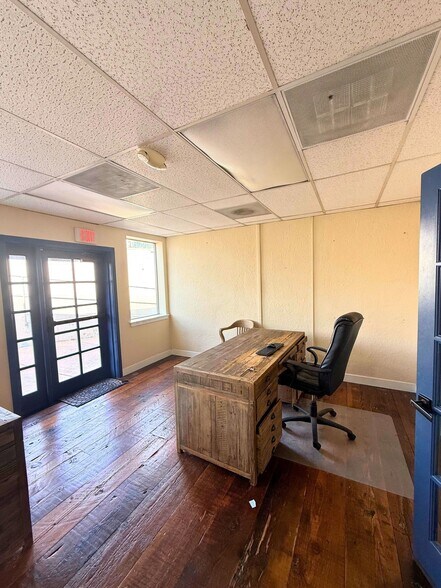 More Photos Of 235 Union St NE, Salem Office For Sale