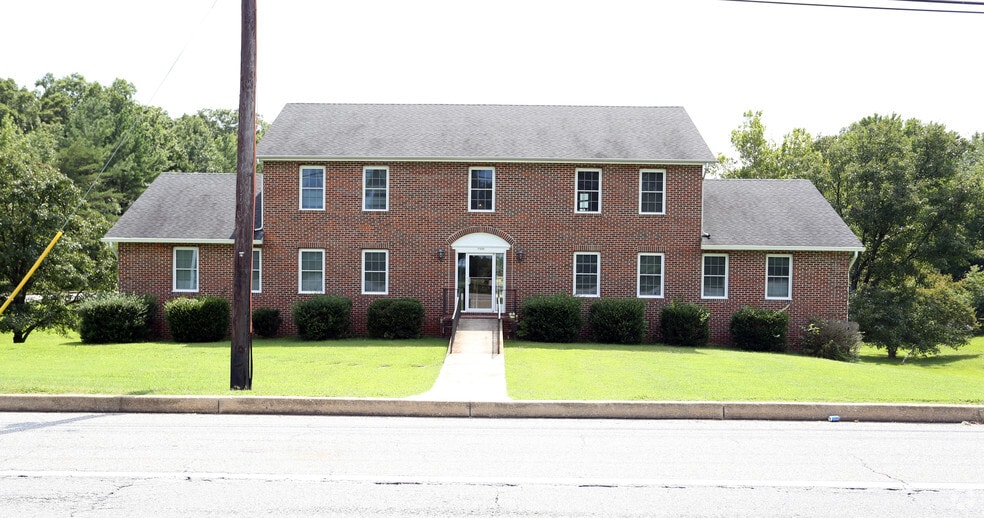 More Photos Of 21585 Three Notch Rd, Lexington Park Office For Lease