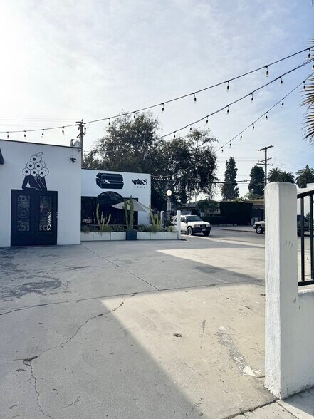 More Photos Of 8534 Washington Blvd, Culver City Freestanding For Sale