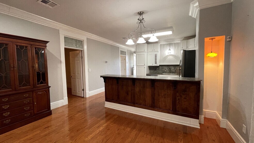 More Photos Of 415 N Muskogee Ave, Tahlequah Storefront Retail Residential For Sale