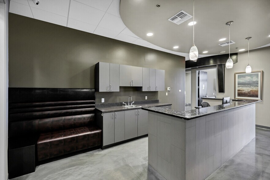 More Photos Of 7010 E Chauncey Ln, Phoenix Medical For Sale