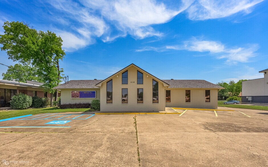 More Photos Of 2118 Airline Dr, Bossier City Office For Sale