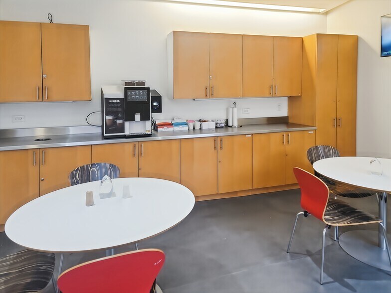 More Photos Of 310 Lenox Ave, New York Coworking Space