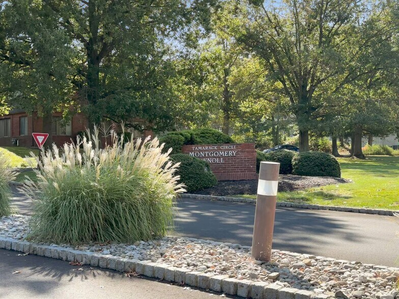 More Photos Of 176 Tamarack Cir, Skillman Office For Sale