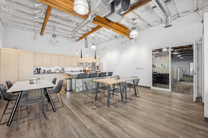 More Photos Of 4115 Sorrento Valley Blvd, San Diego Office For Lease