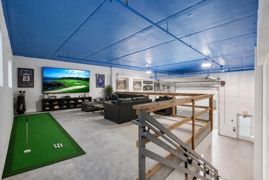 More Photos Of 4317 SW 9th Ave, Cape Coral Self Storage For Sale