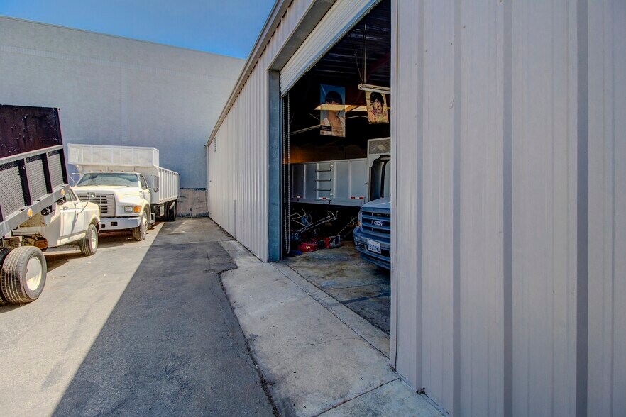 More Photos Of 1116 N Harbor Blvd, Santa Ana Flex For Lease
