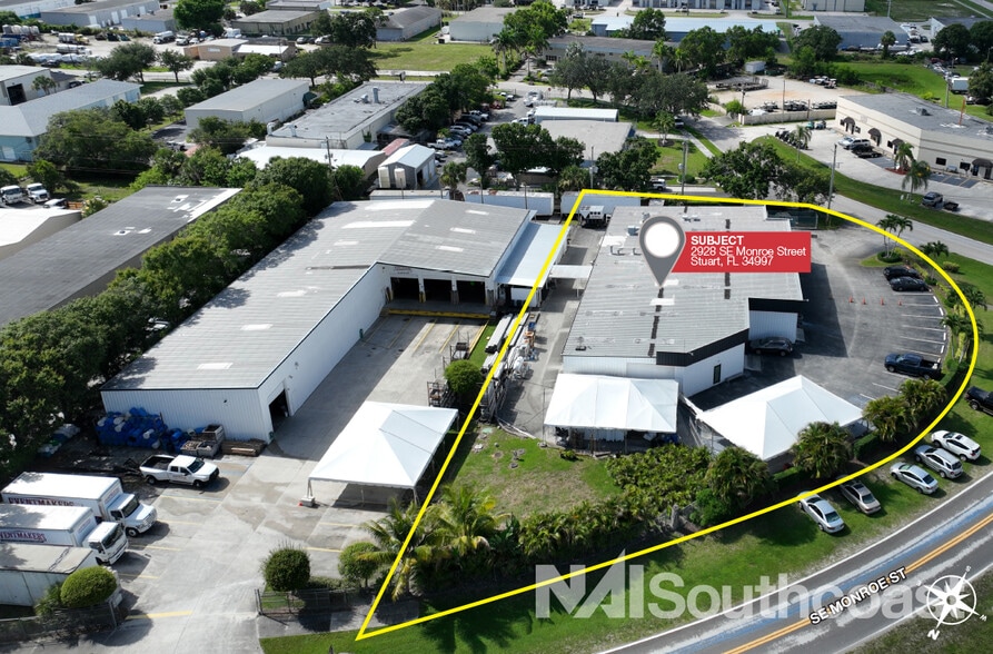 More Photos Of 2928-2934 SE Monroe St, Stuart Warehouse For Lease