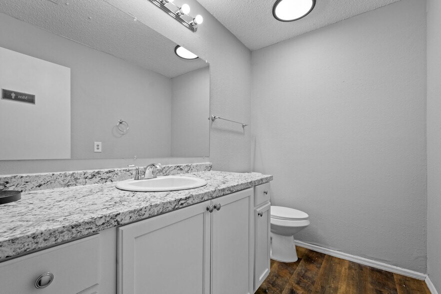 More Photos Of 509 N Westover Blvd, Albany Apartments For Sale