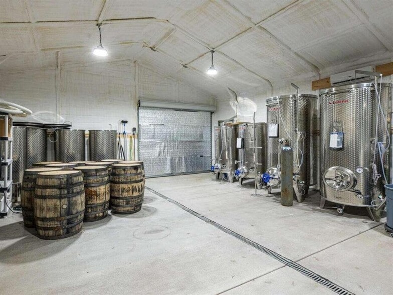 More Photos Of 366 Paradise Rd, Blairsville Winery Vineyard For Sale