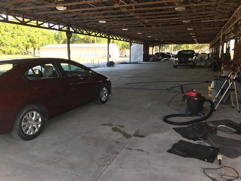 More Photos Of 10905 S US Highway 41, Gibsonton Warehouse For Lease