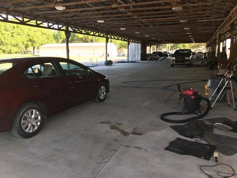 More Photos Of 10905 S US Highway 41, Gibsonton Unknown For Lease