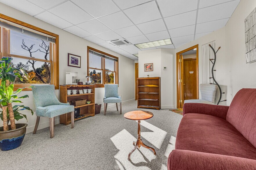 More Photos Of 345 Boston Post Rd, Sudbury Office For Lease