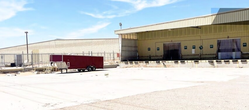 More Photos Of 8000 Ashley Rd, El Paso Distribution For Lease