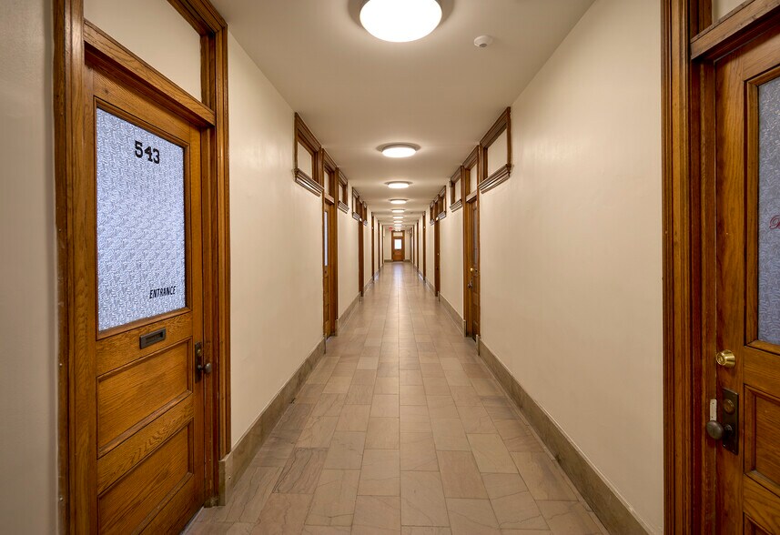 More Photos Of 6 S Main St, Washington Office For Lease