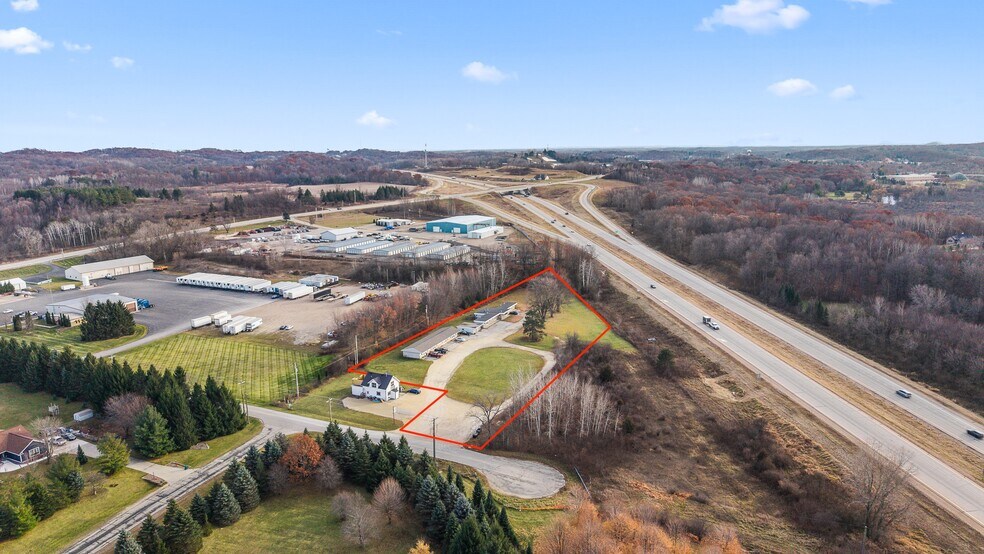 More Photos Of 4991 Arthur Rd, Slinger Hotel For Sale