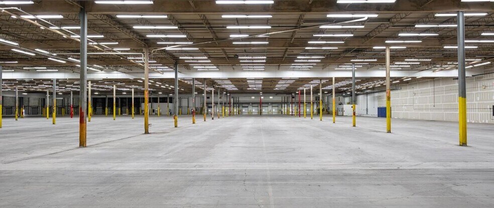More Photos Of 5245 Commonwealth Ave, Jacksonville Warehouse For Lease