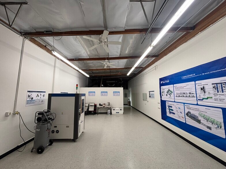 More Photos Of 290-302 Brokaw Rd, Santa Clara Warehouse For Lease