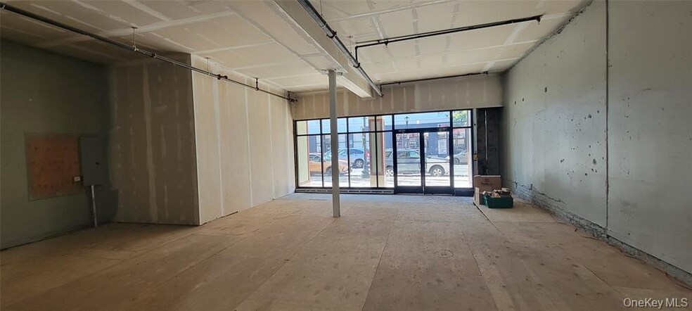 More Photos Of 337 Main St, Poughkeepsie Apartments For Lease
