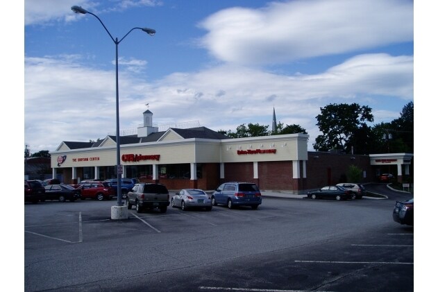 Primary Photo Of 31 N Main St, Rutland Drugstore For Lease