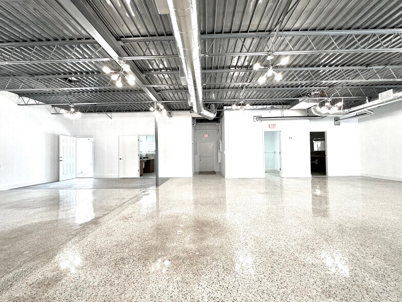 More Photos Of 1506 54th Ave N, Saint Petersburg Storefront Retail Office For Lease