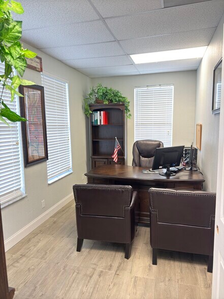 More Photos Of 17880 Toledo Blade Blvd, Port Charlotte Medical For Lease