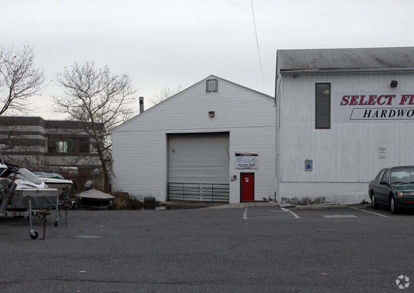 Primary Photo Of 235 Derwood Cir, Rockville Warehouse For Lease