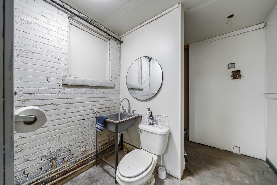 More Photos Of 540 Ouachita Ave, Hot Springs Storefront For Sale
