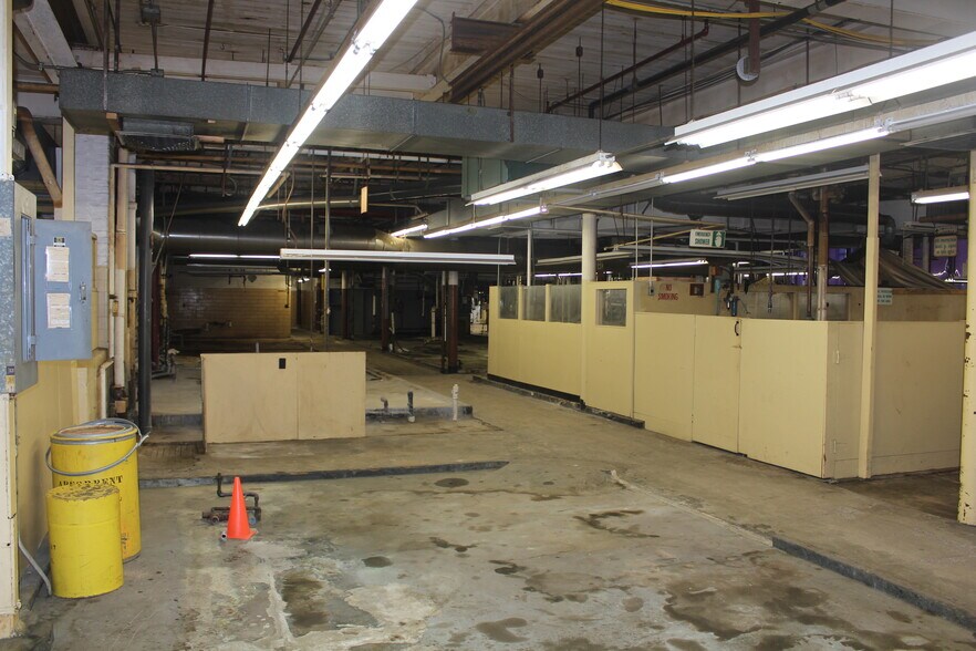 More Photos Of 735 Allens Ave, Providence Manufacturing For Lease