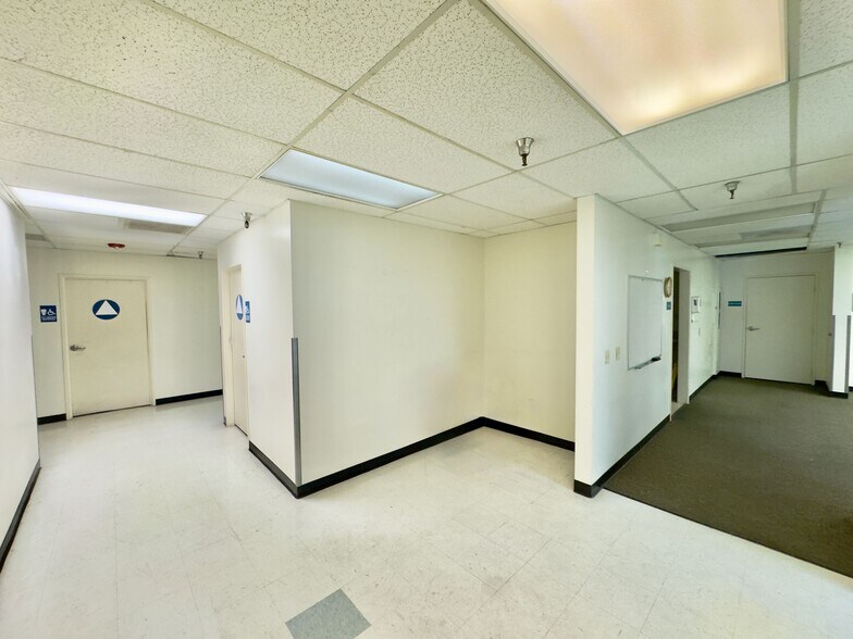 More Photos Of 887 E 2nd St, Pomona Medical For Lease