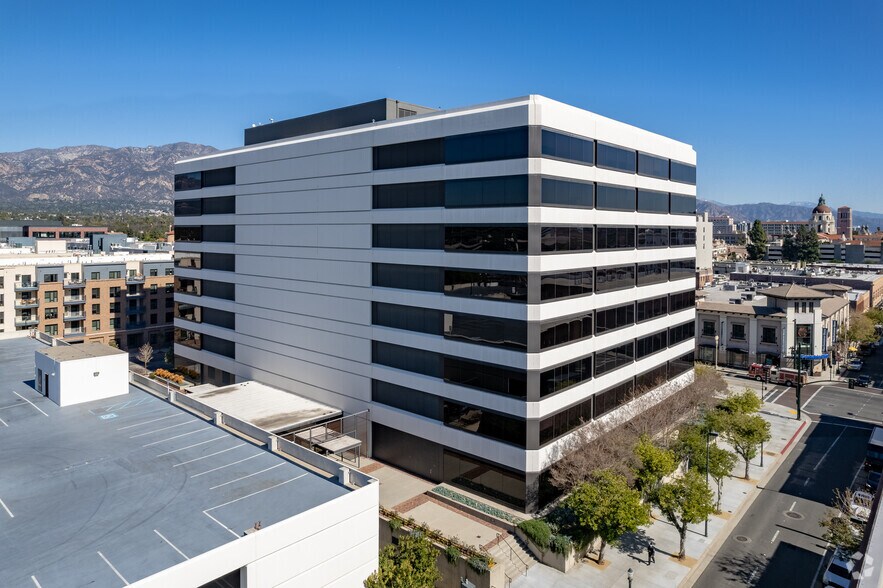 More Photos Of 75 N Fair Oaks Ave, Pasadena Office For Lease