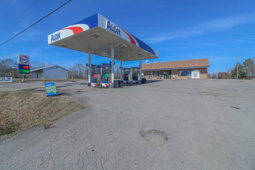 Primary Photo Of 7 W Kibler Hwy, Van Buren Service Station For Sale