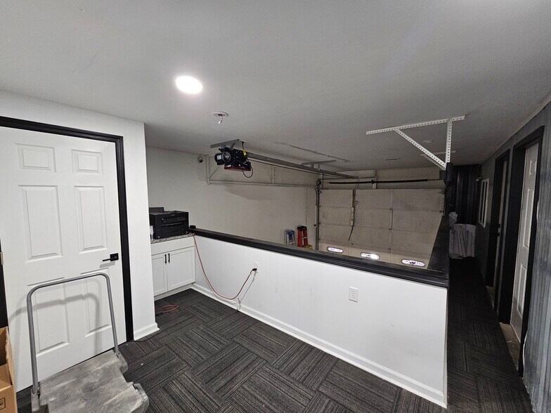 More Photos Of 2117 W Morris St, Indianapolis Warehouse For Lease