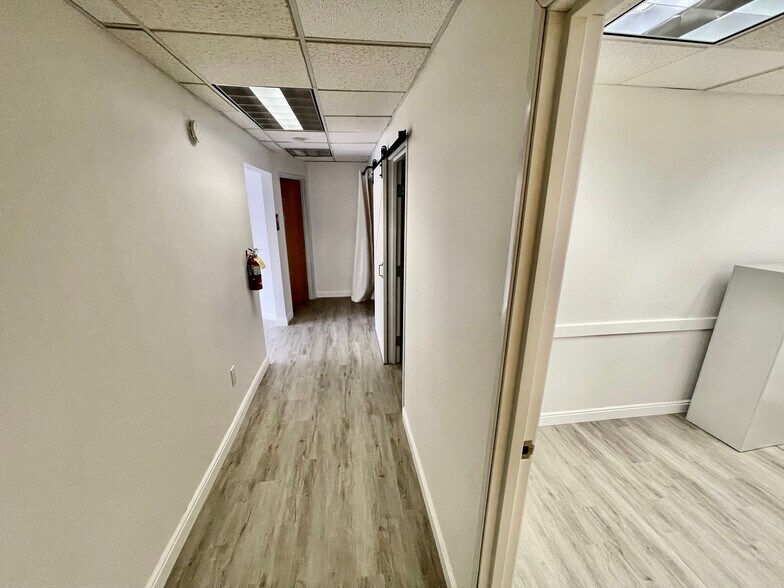 More Photos Of 1001 S Perry St, Castle Rock Medical For Sale