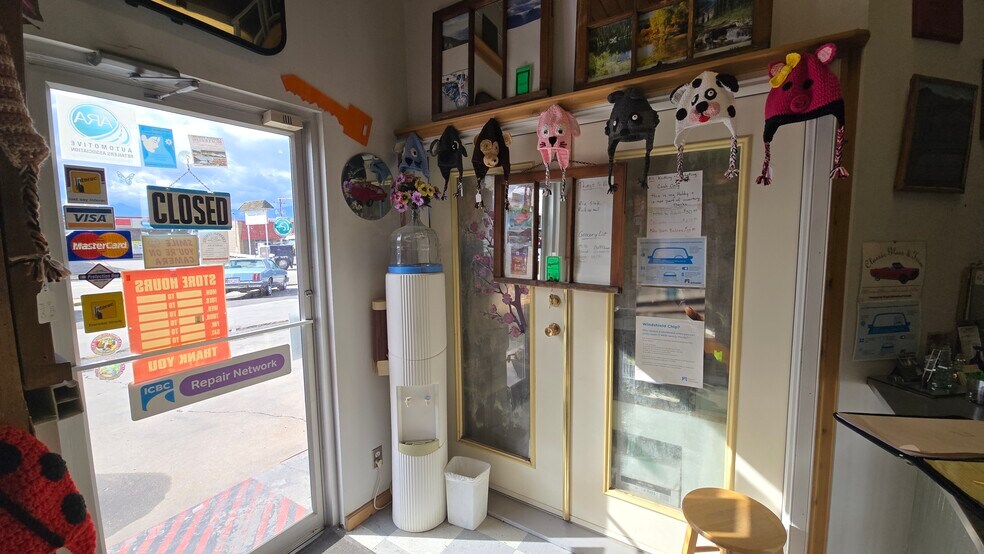 More Photos Of 1520 Canyon St, Creston Auto Repair For Sale