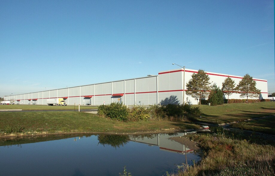 More Photos Of 4311 Janitrol Rd, Columbus Warehouse For Lease